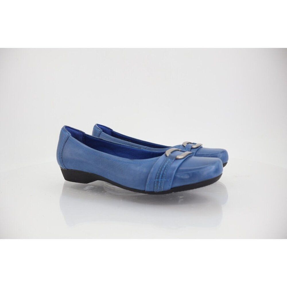 Clarks Women's Blanche Rosa Flat Size 6.5 Blue Leather Silver Buckle Elegant